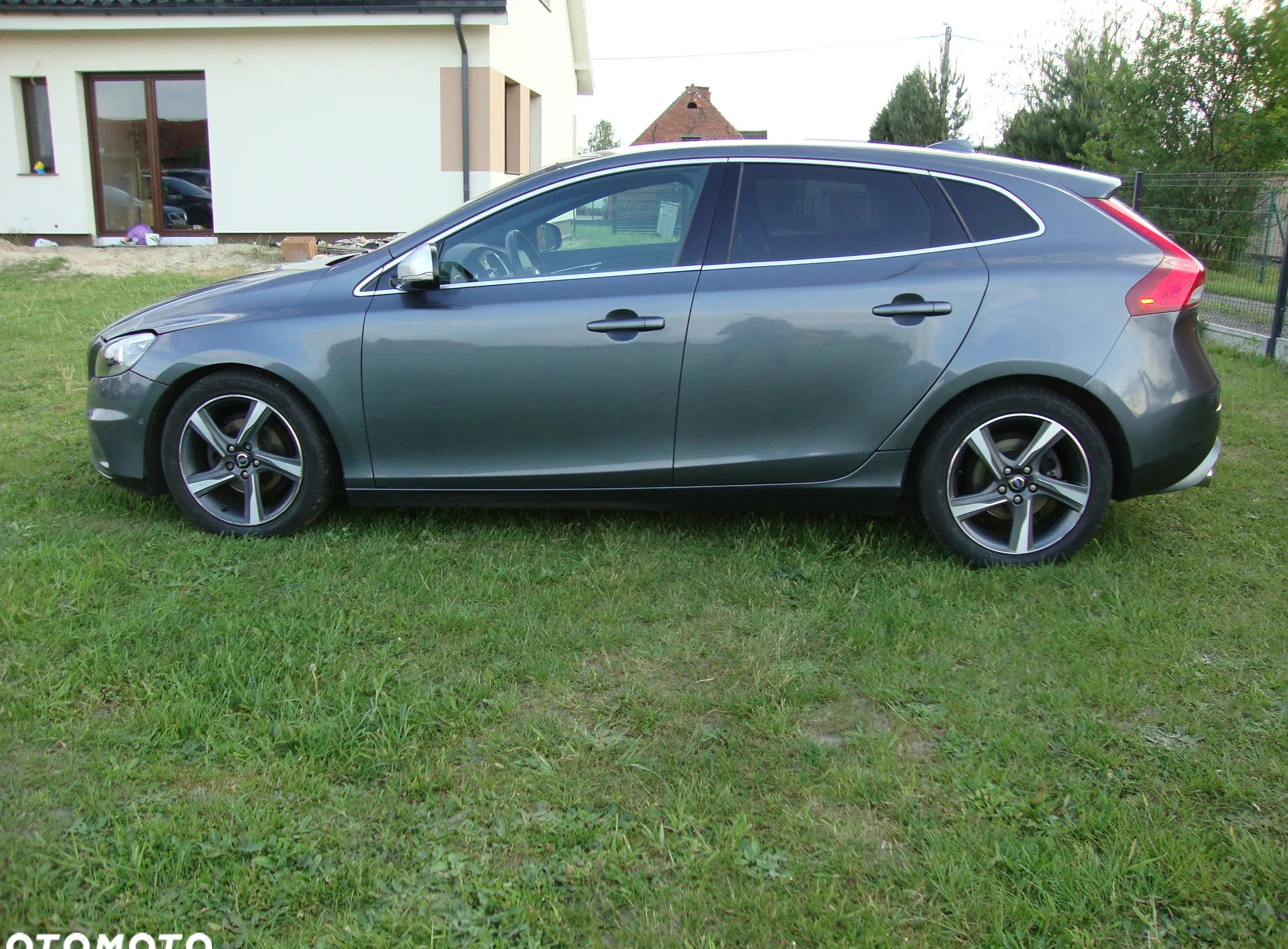 Volvo V40 cena 25900 przebieg: 219000, rok produkcji 2013 z Syców małe 562